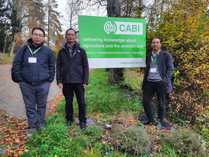 生物cabi700-1.jpg